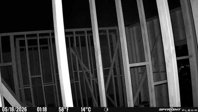 Camera image at 01:18 PST